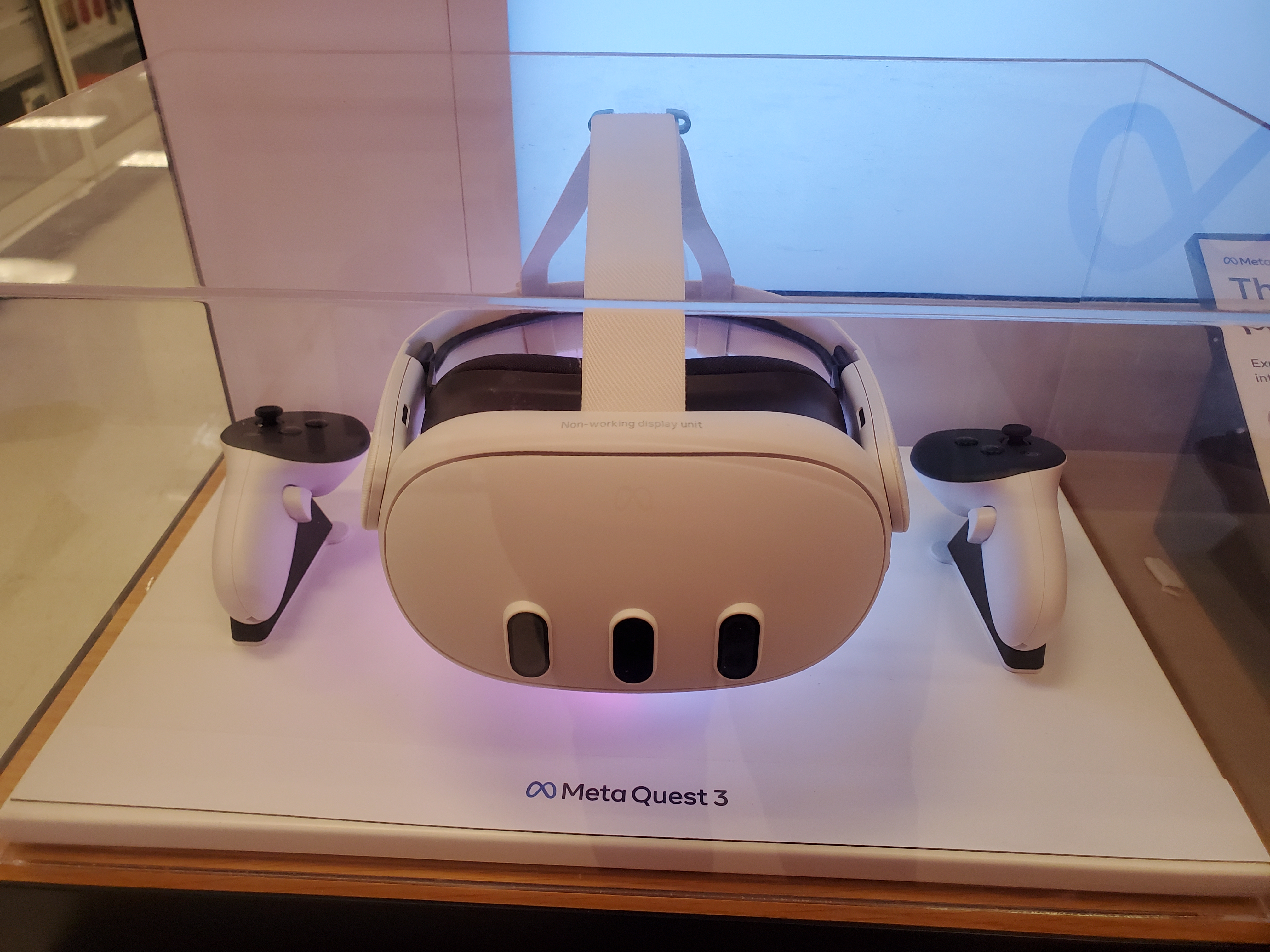 Kính thông minh AR thế hệ mới với màn hình HUD holographic và thiết kế tương lai tại NexShop
