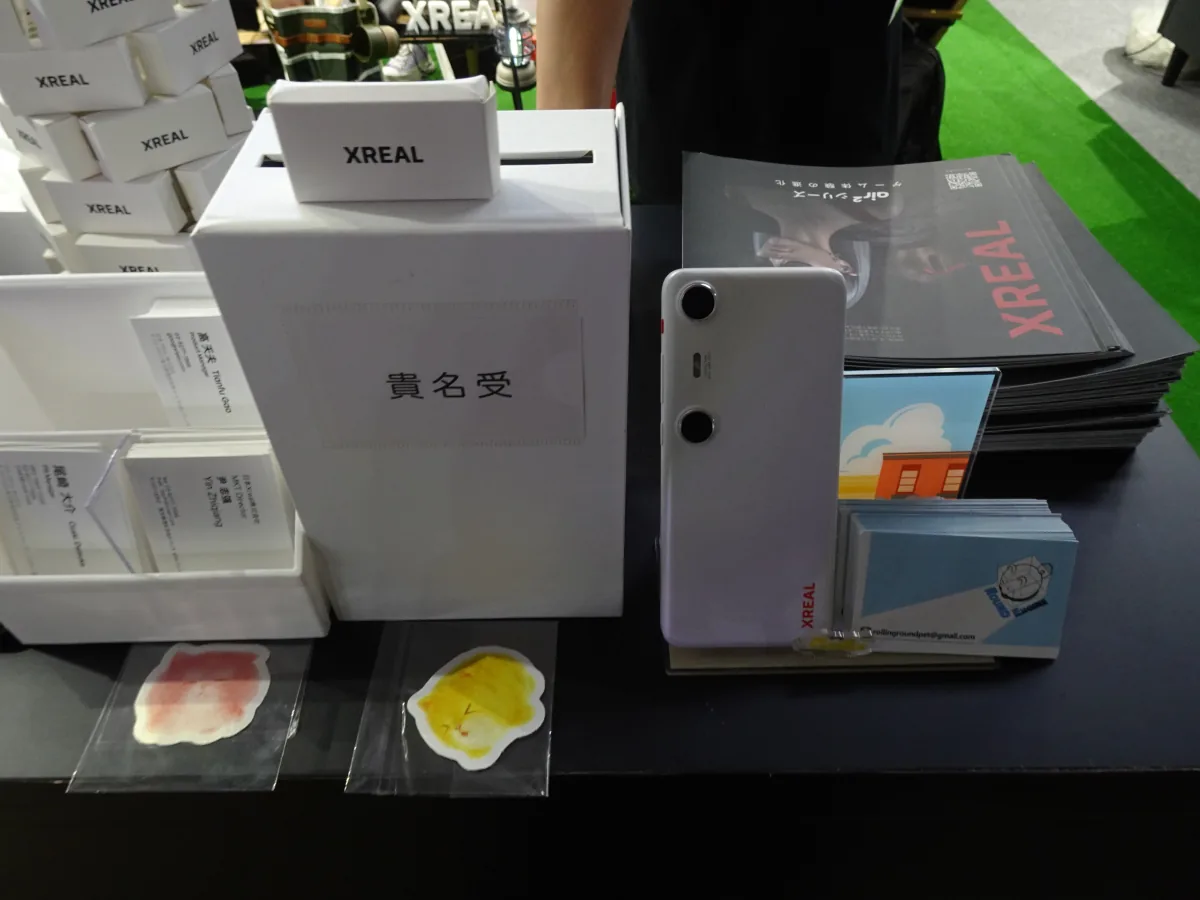 Lập trình trên màn hình ảo Nebula Xreal